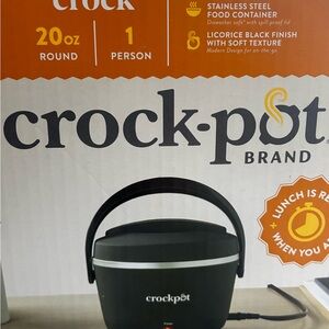 New in box Crock-Pot Black 20 oz Portable Lunch Crock